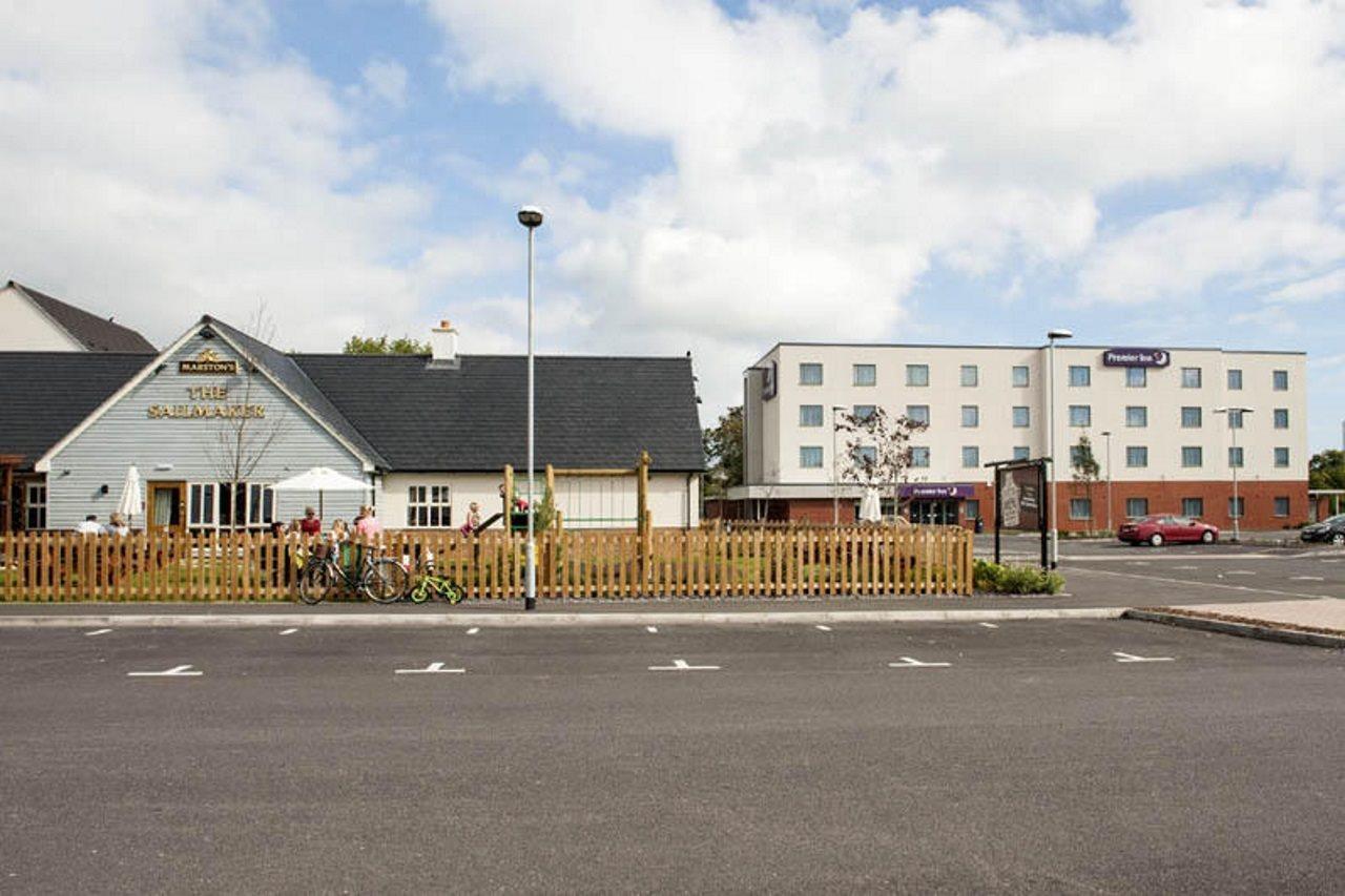 Premier Inn Gosport Exterior foto
